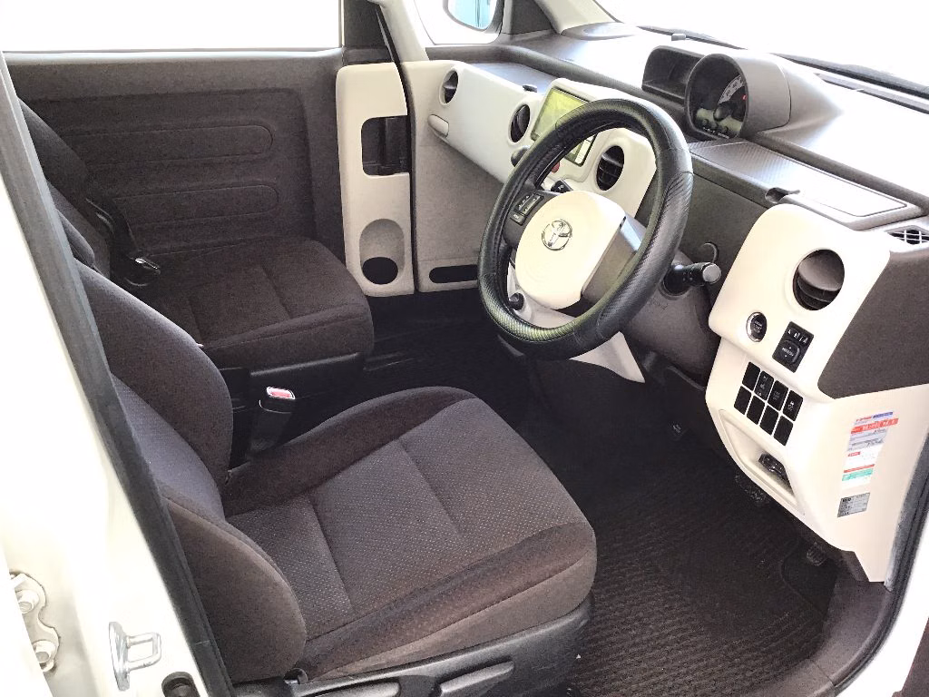 TOYOTA SPADE
