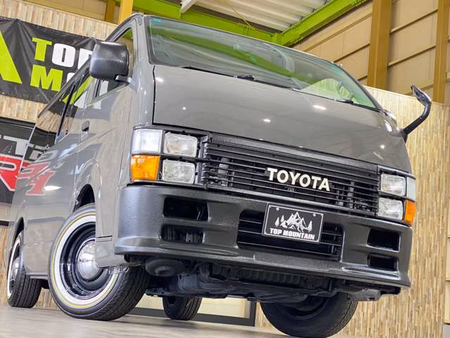 TOYOTA REGIUS ACE