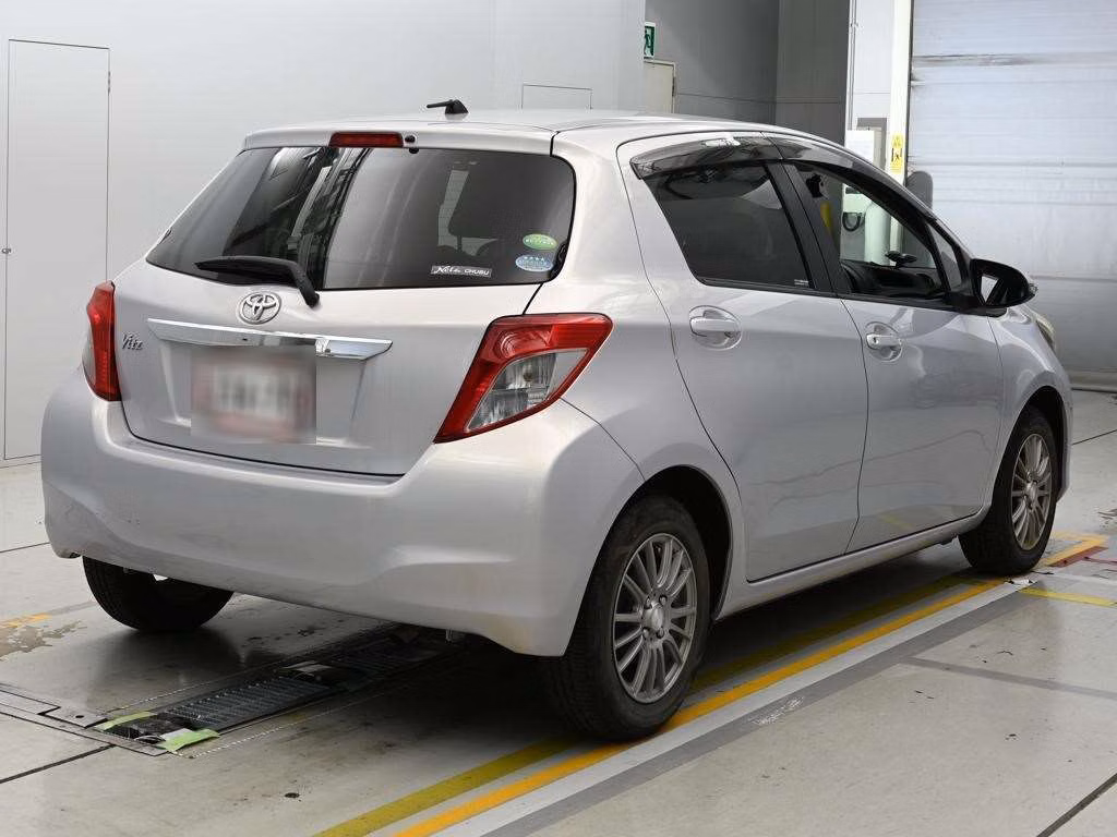 TOYOTA VITZ