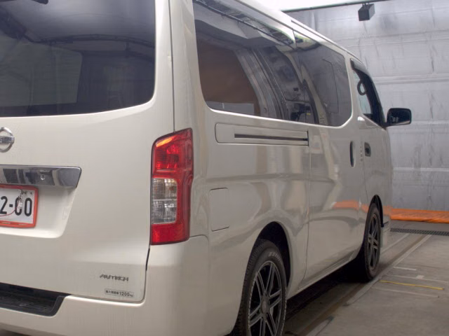 NISSAN NV350 CARAVAN