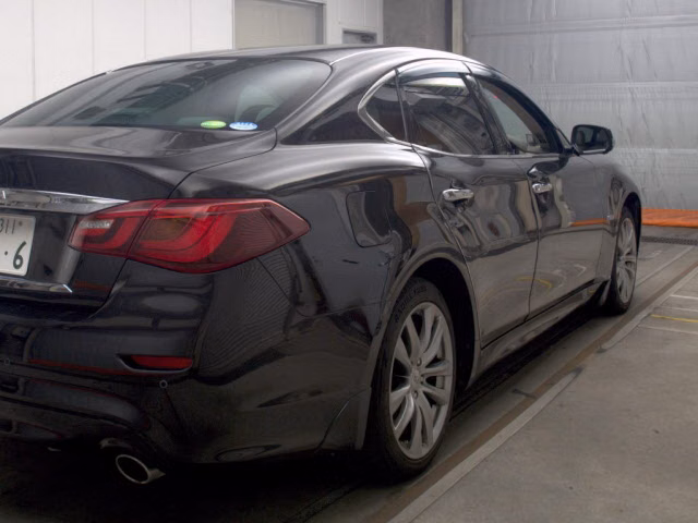 NISSAN FUGA