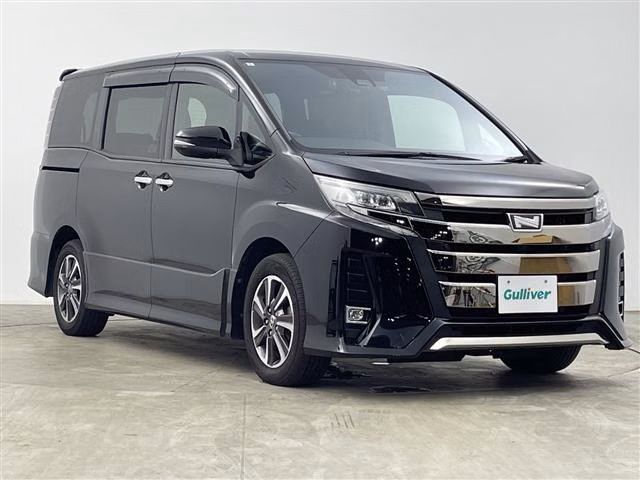 TOYOTA NOAH