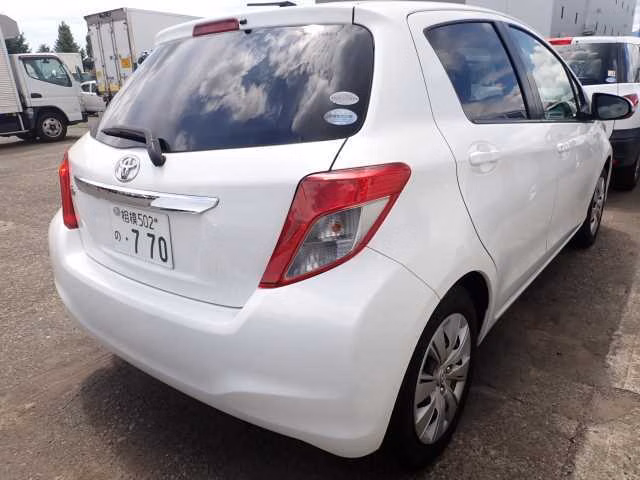TOYOTA VITZ
