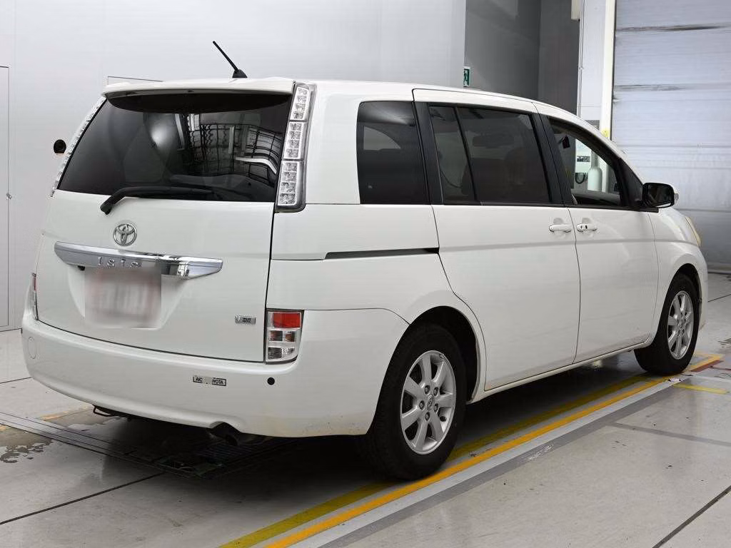 TOYOTA ISIS