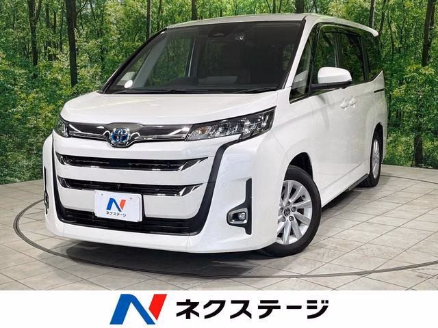 TOYOTA NOAH