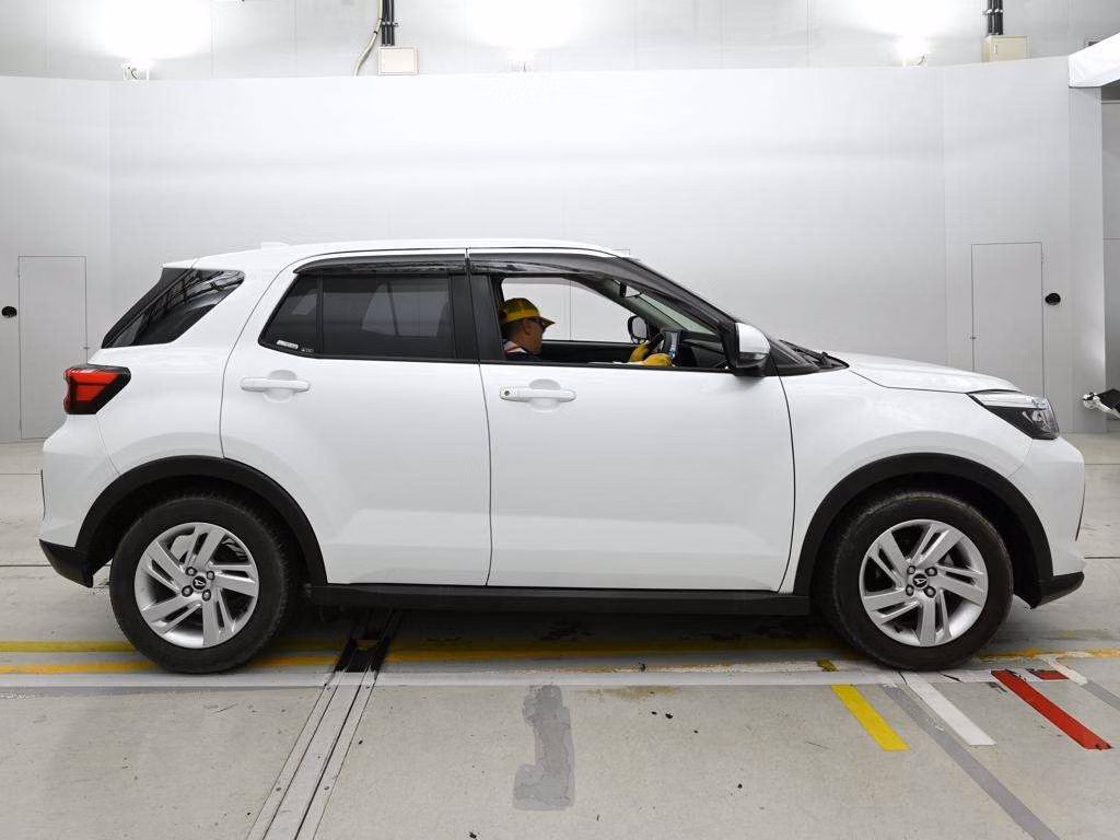 DAIHATSU ROCKY