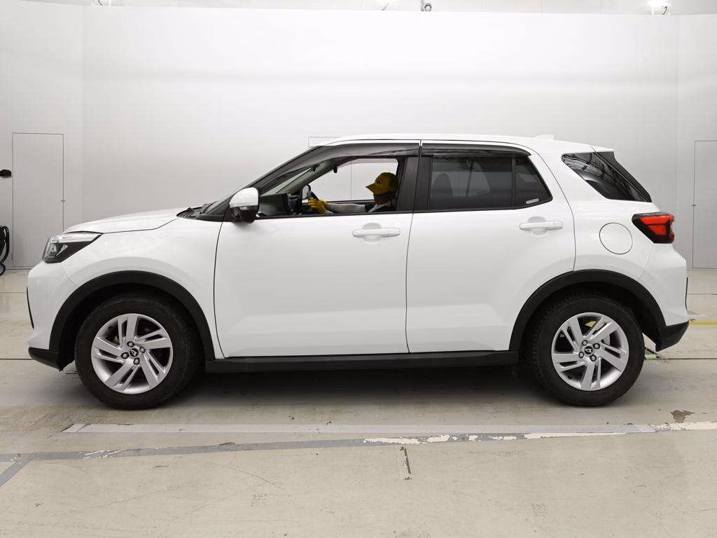 DAIHATSU ROCKY