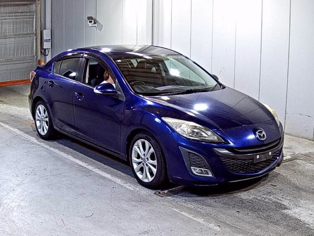 MAZDA AXELA