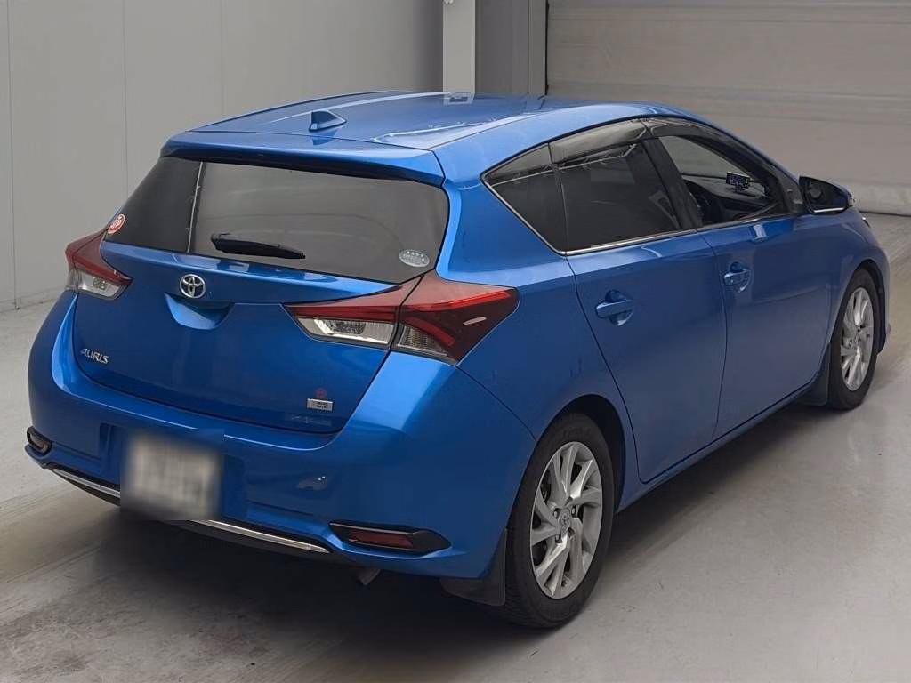 TOYOTA AURIS