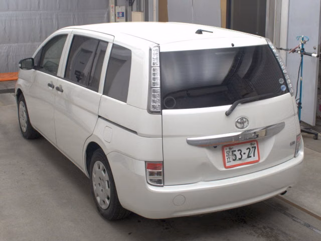 TOYOTA ISIS