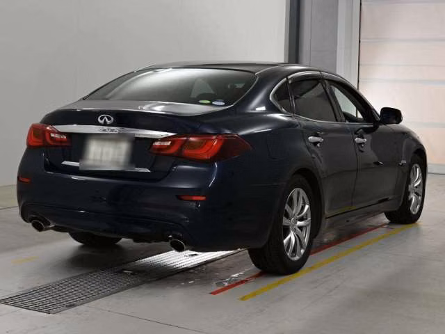 NISSAN FUGA