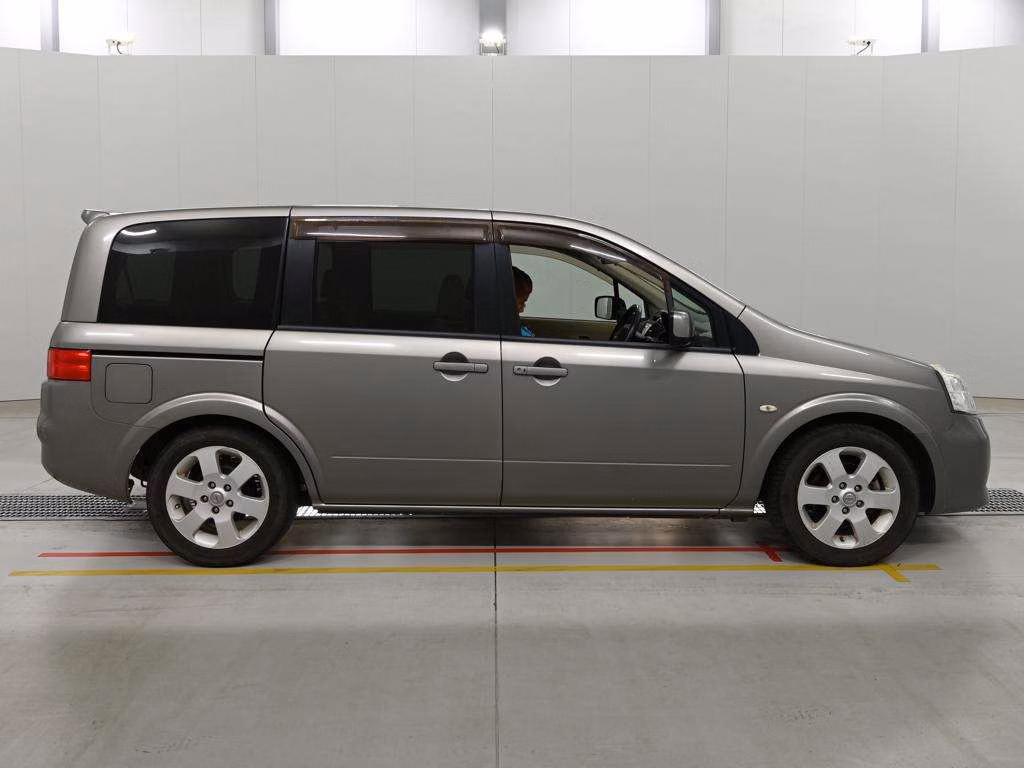 NISSAN LAFESTA