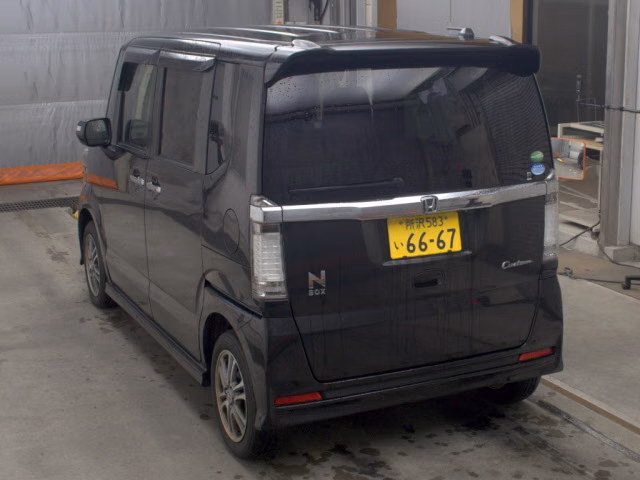 HONDA N-BOX
