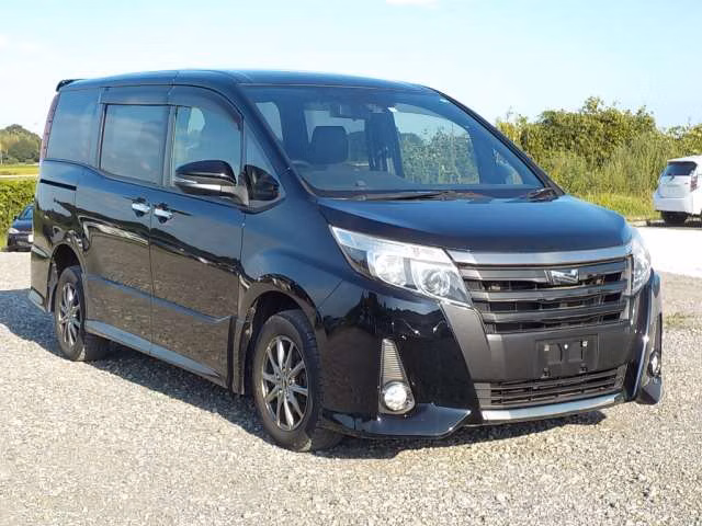 TOYOTA NOAH
