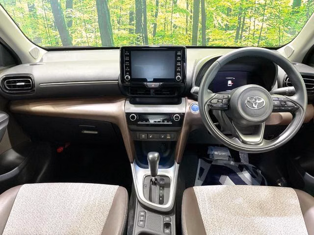 TOYOTA YARIS CROSS