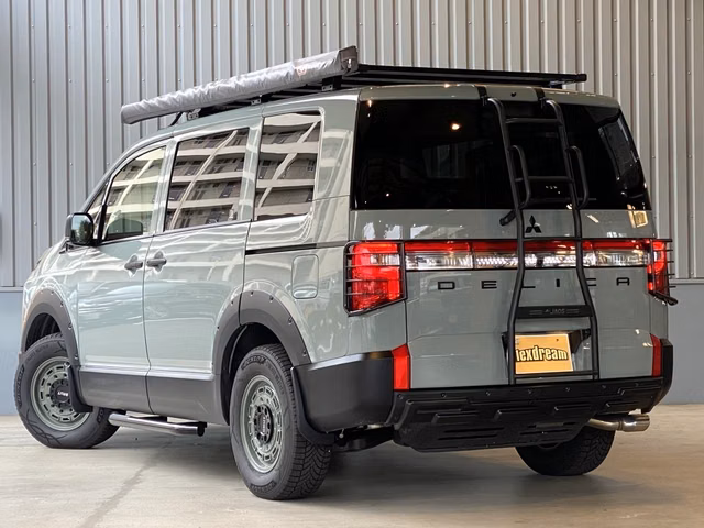 MITSUBISHI DELICA D:5