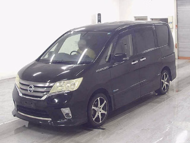 NISSAN SERENA