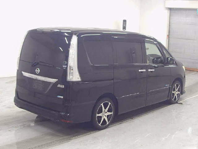 NISSAN SERENA