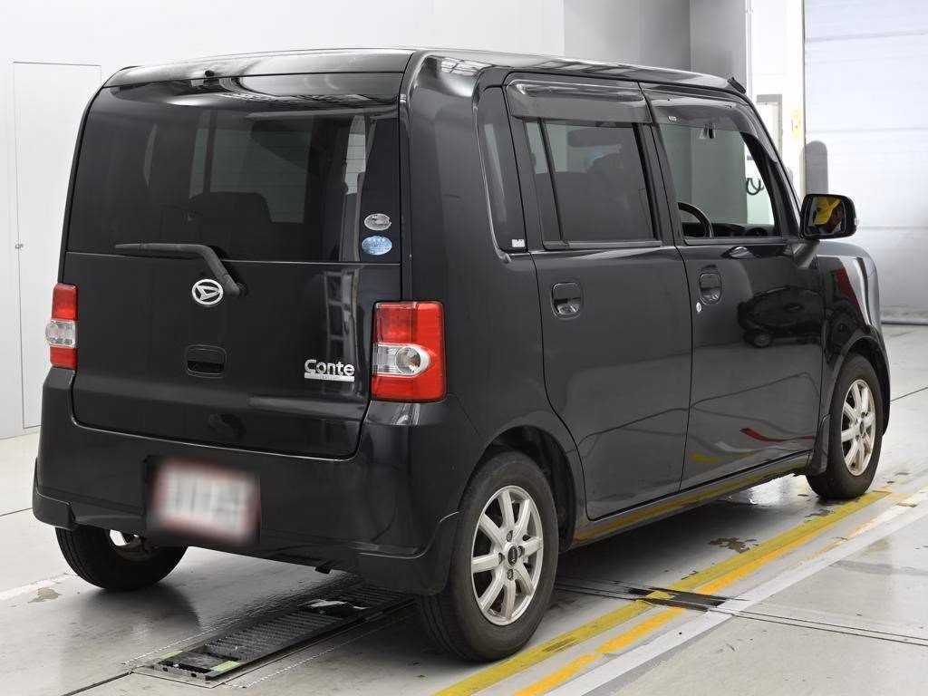 DAIHATSU MOVE CONTE