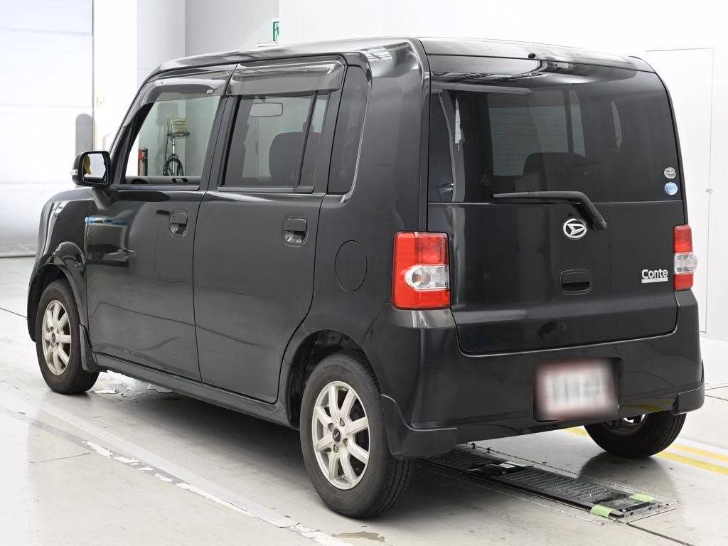 DAIHATSU MOVE CONTE