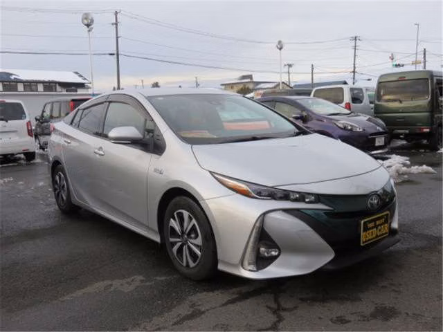 TOYOTA PRIUS PHV