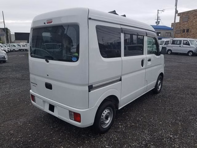 MITSUBISHI MINICAB