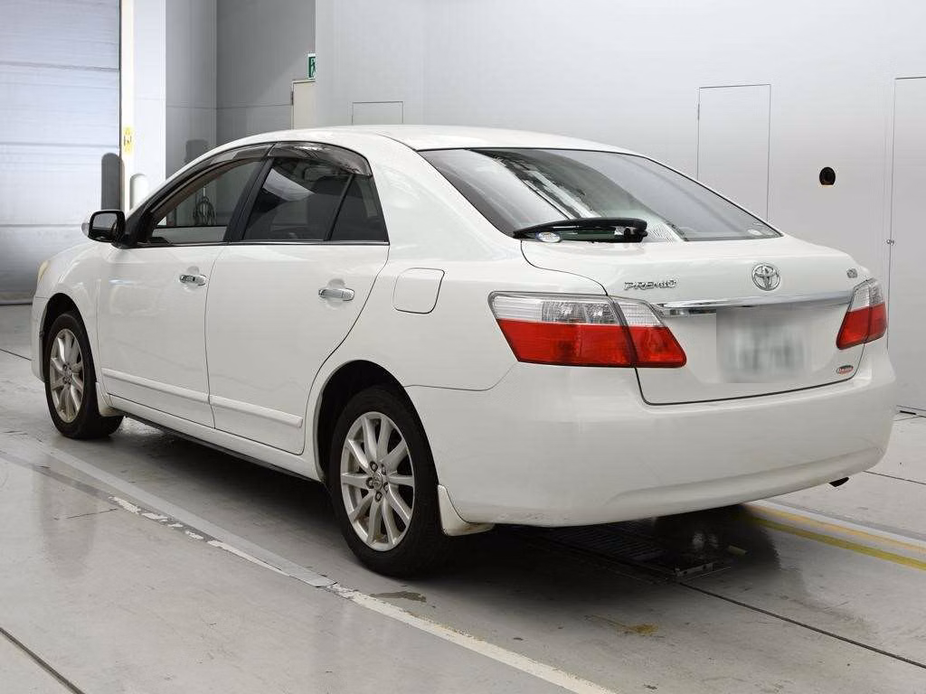 TOYOTA PREMIO