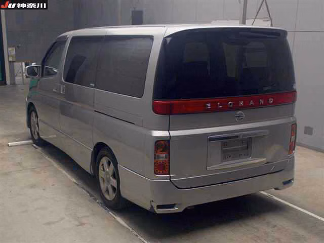 NISSAN ELGRAND