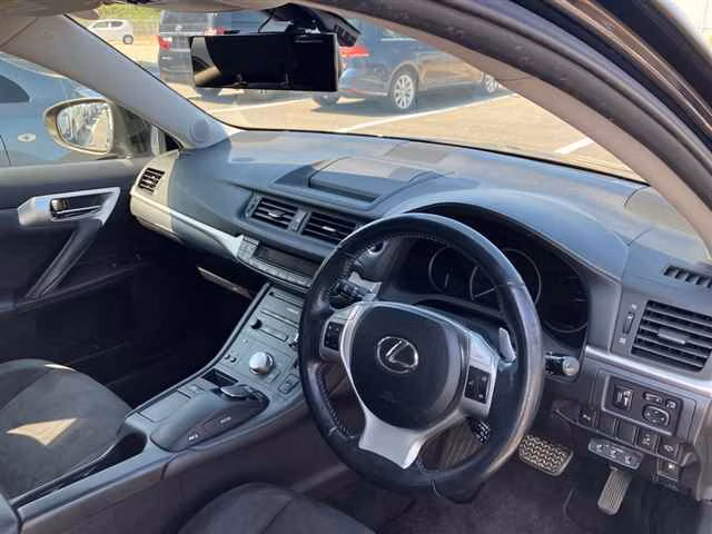 LEXUS CT200H