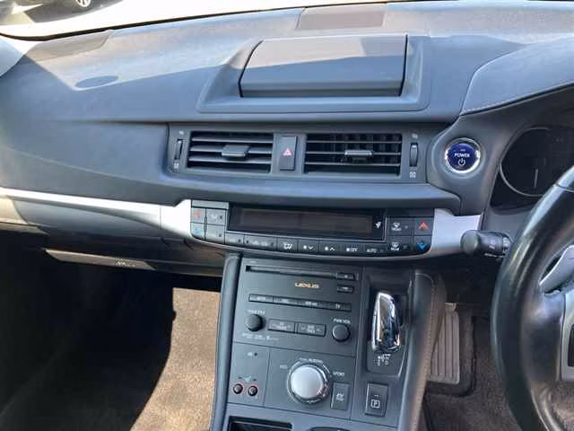 LEXUS CT200H