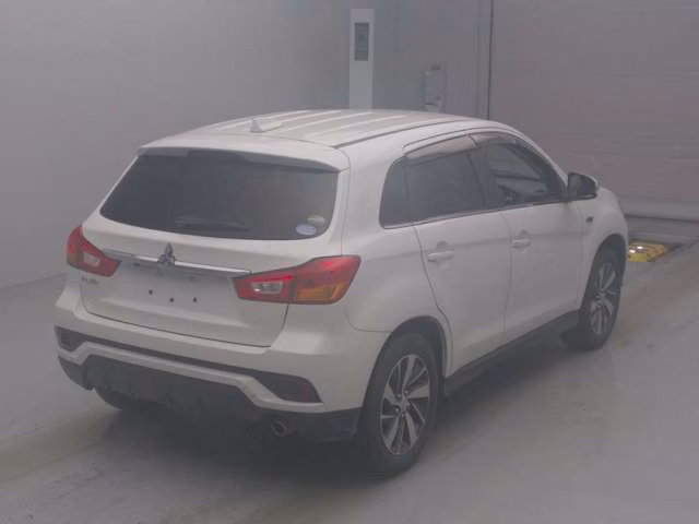 MITSUBISHI RVR