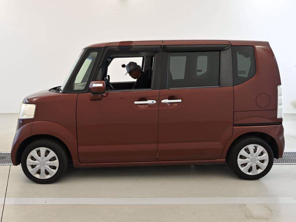 HONDA N-BOX