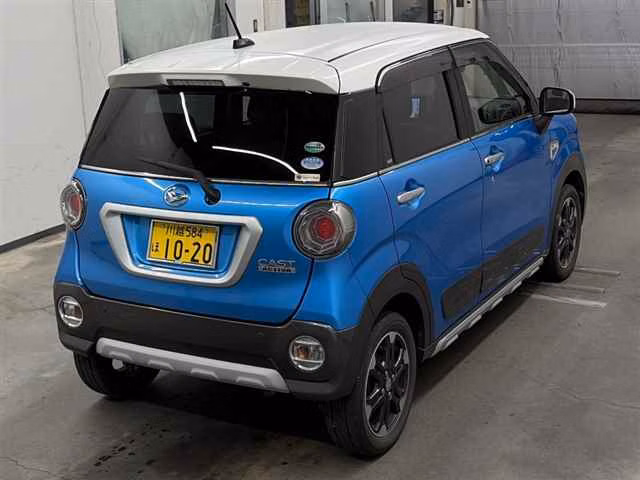 DAIHATSU CAST