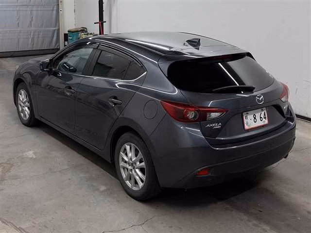 MAZDA AXELA