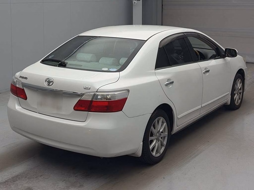 TOYOTA PREMIO