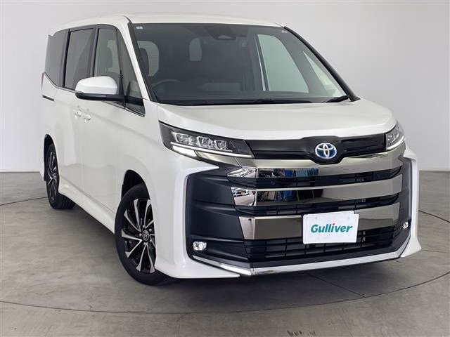 TOYOTA NOAH