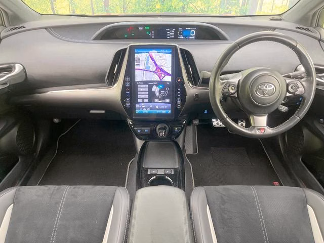 TOYOTA PRIUS PHV