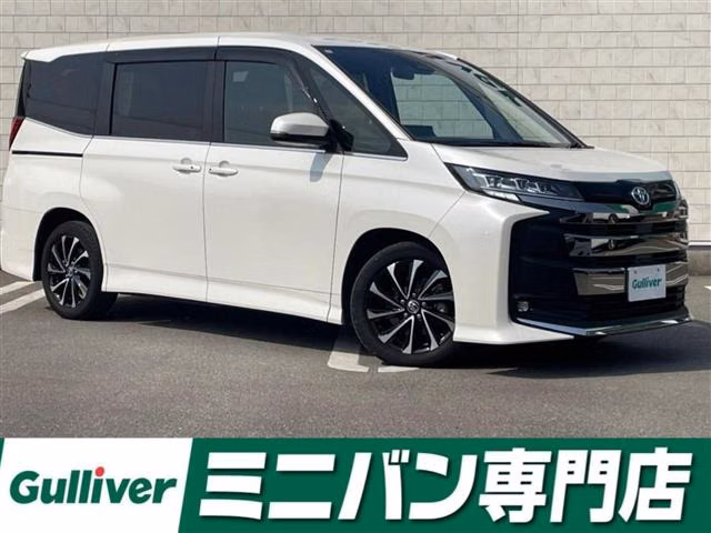 TOYOTA NOAH