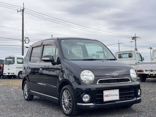 DAIHATSU MOVE LATTE