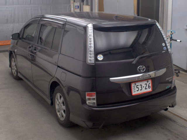TOYOTA ISIS