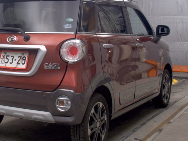 DAIHATSU CAST