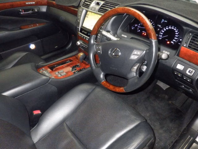 LEXUS LS460