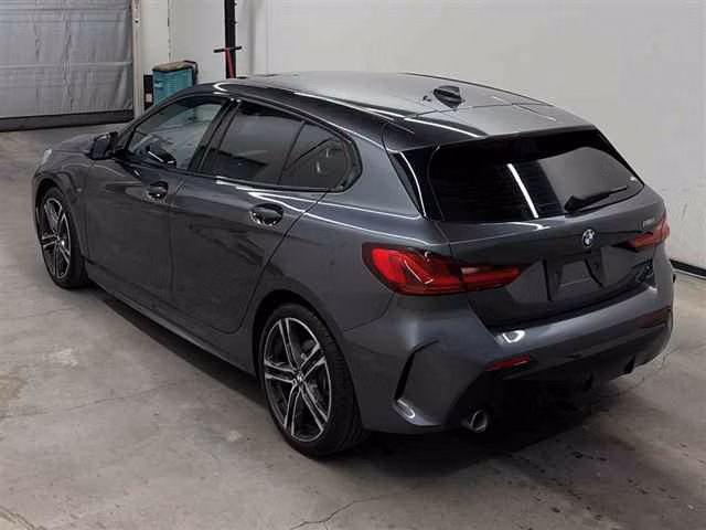 BMW 1-SERIES