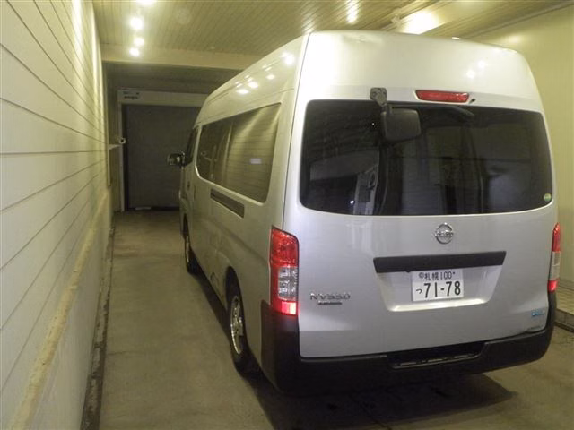 NISSAN NV350 CARAVAN