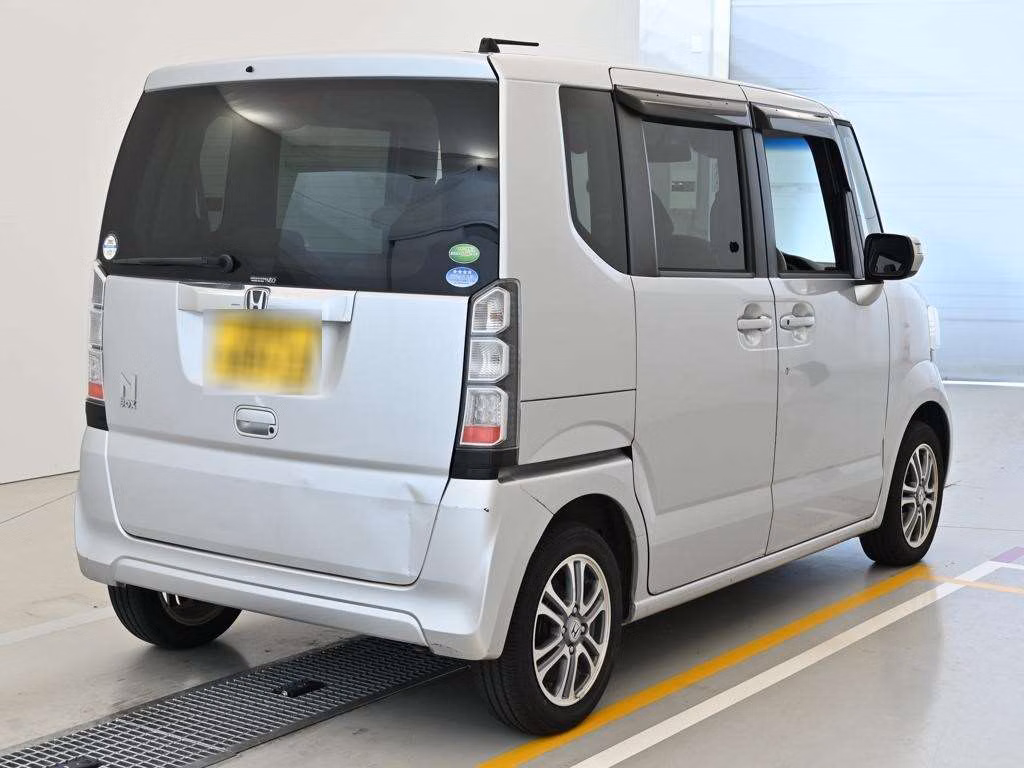 HONDA N-BOX