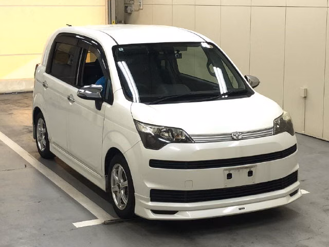 TOYOTA SPADE