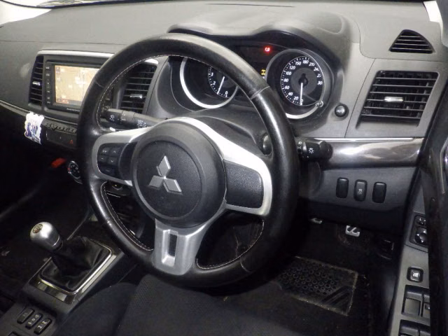 MITSUBISHI LANCER EVOLUTION