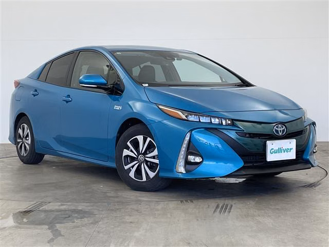 TOYOTA PRIUS PHV