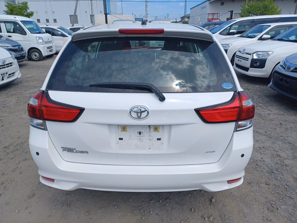 TOYOTA COROLLA FIELDER