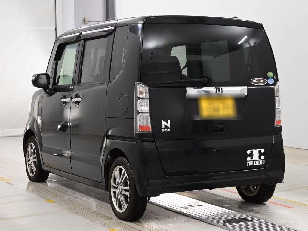 HONDA N-BOX